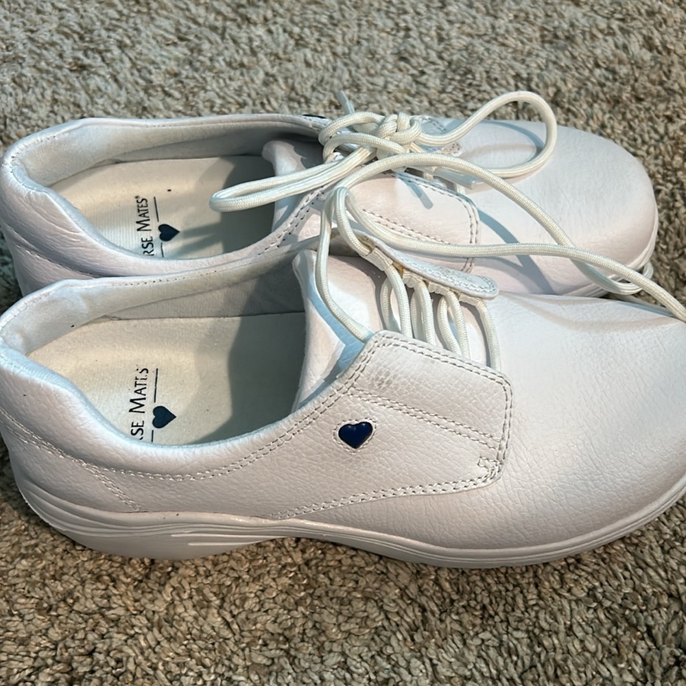 Nurse Mates shoes, size 6.5 - Picture 2 of 5
